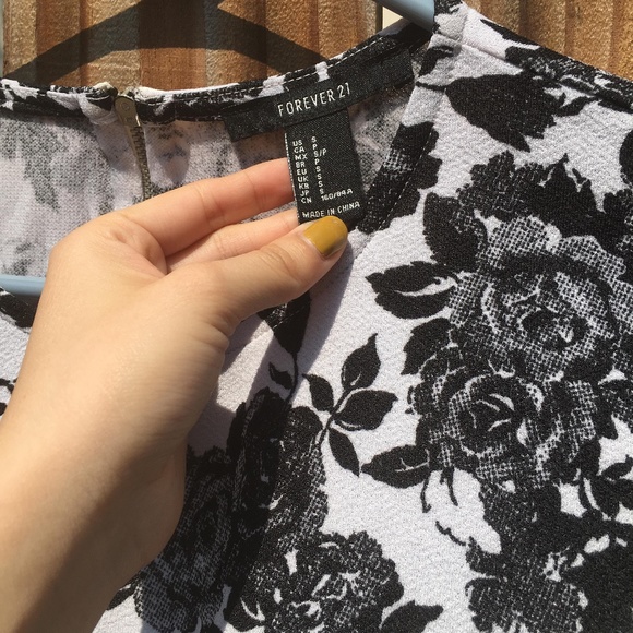 Forever 21 Peplum Floral Top Long Sleeve Size S - Picture 3 of 5